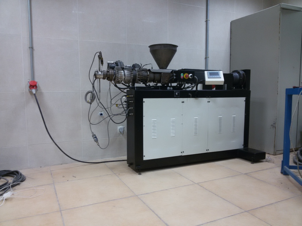 اکسترودر تک ماردون به قطر پیچ 25 وL/D=40