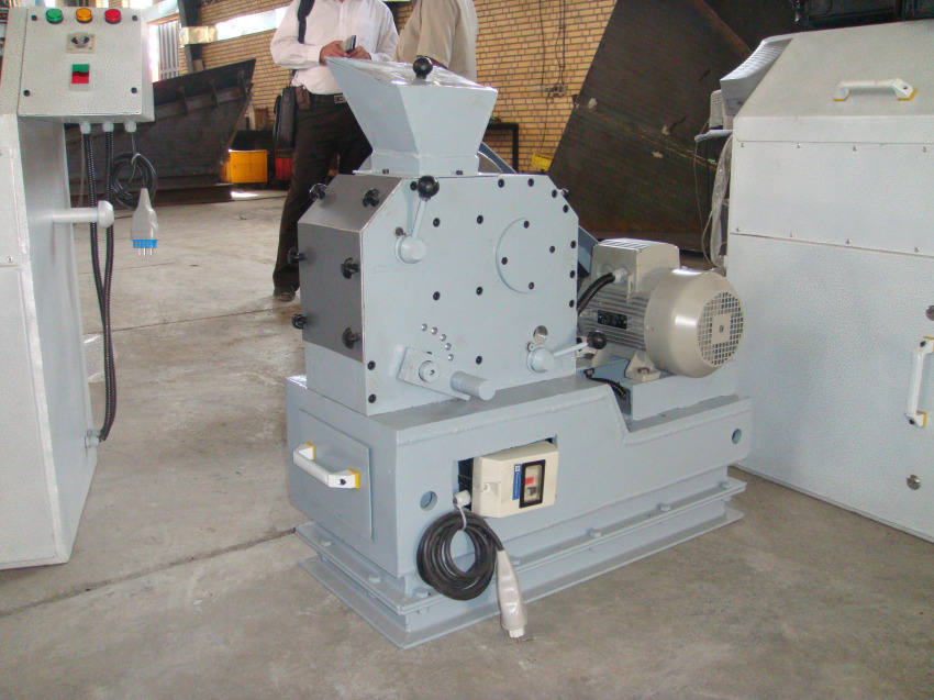 سنگ شکن فکی آز مایشگاهی مدل 9*10